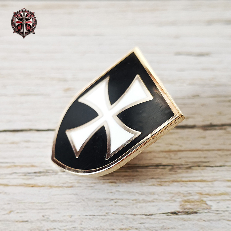 Pin's Bouclier Croix Pattée