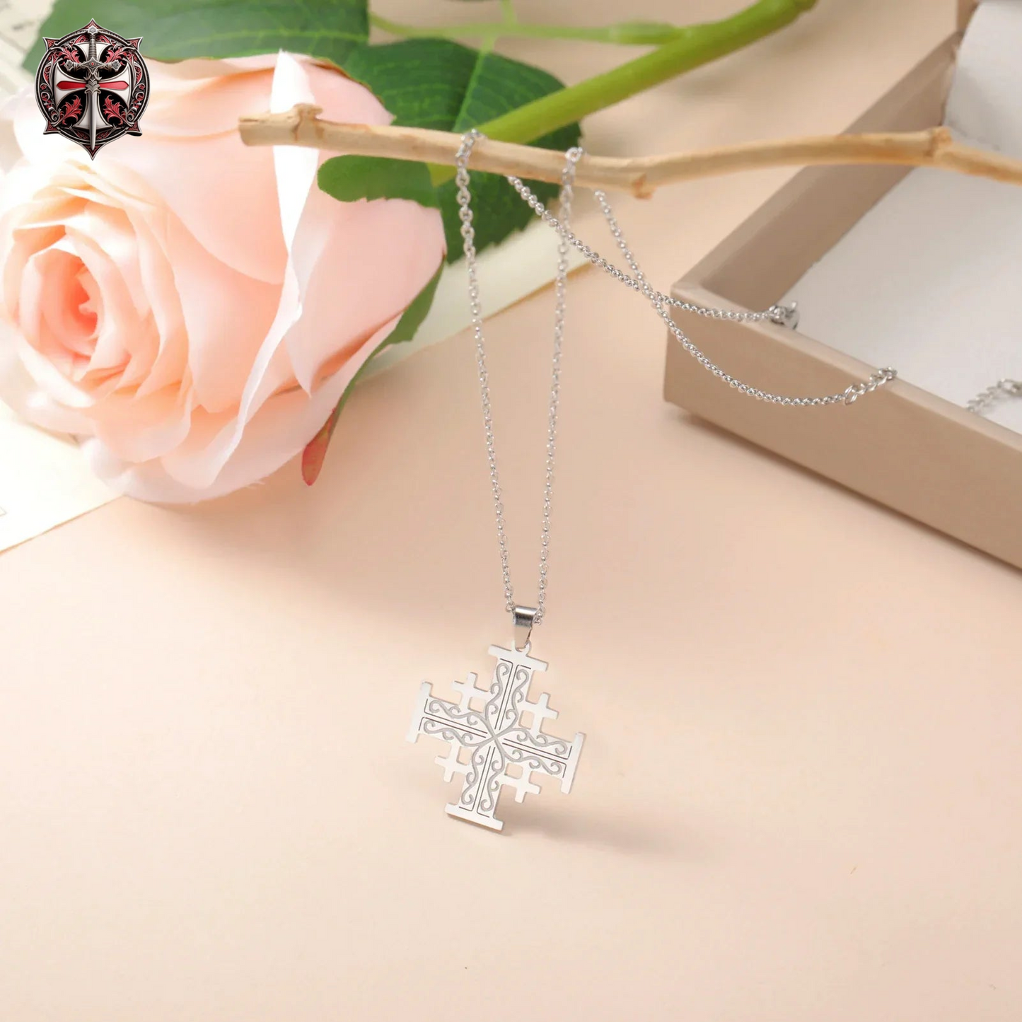 Collier Croix de l'Ordre Jérusalem Femme