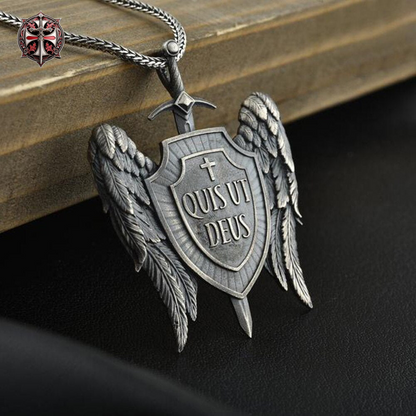 Collier Quis Ut Deus