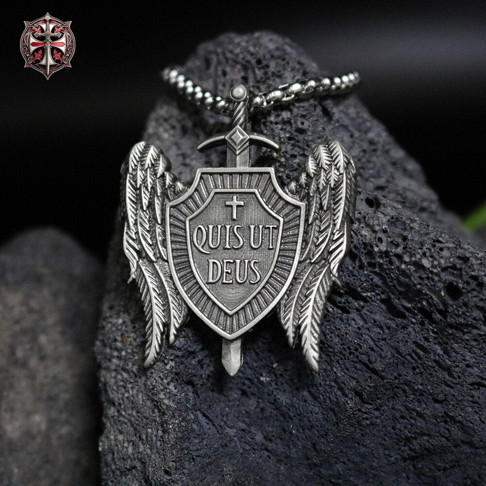 Collier Quis Ut Deus