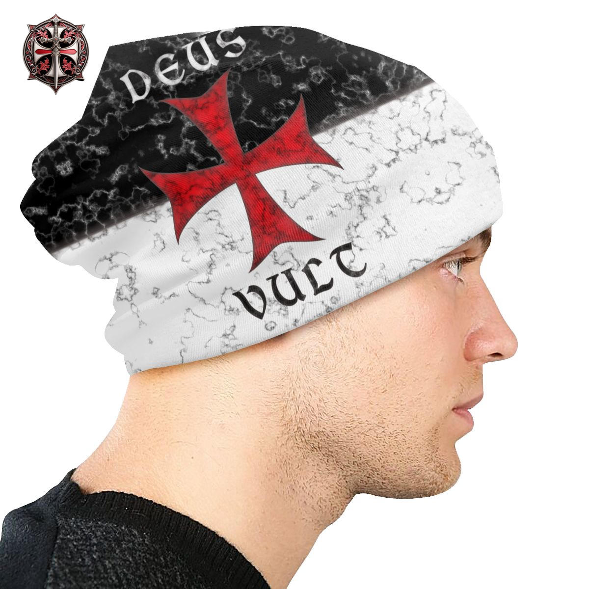 Bonnet Deus Vult