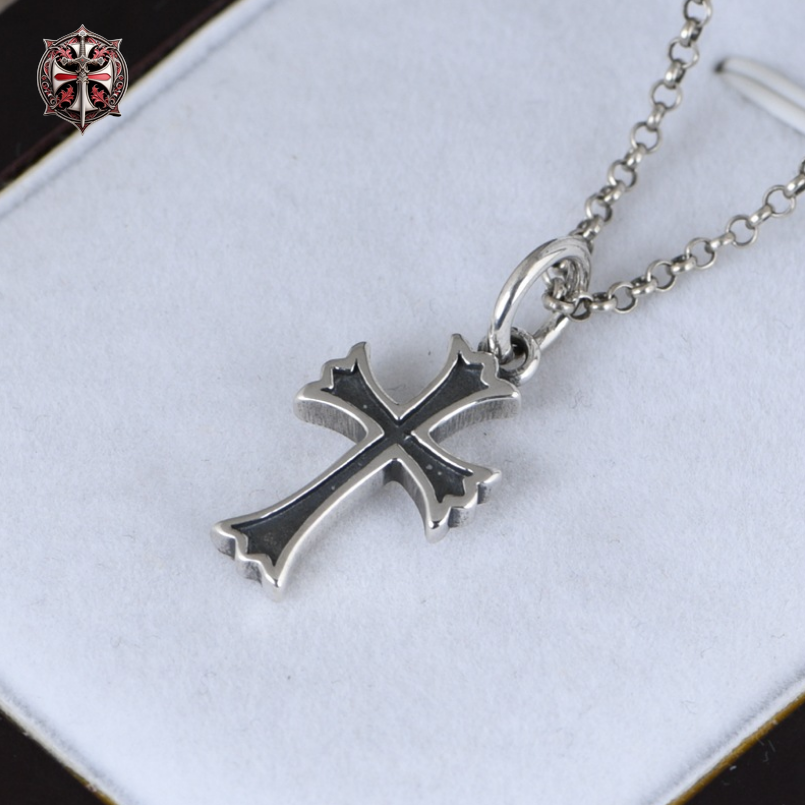 Collier Croix Médiévale Templier