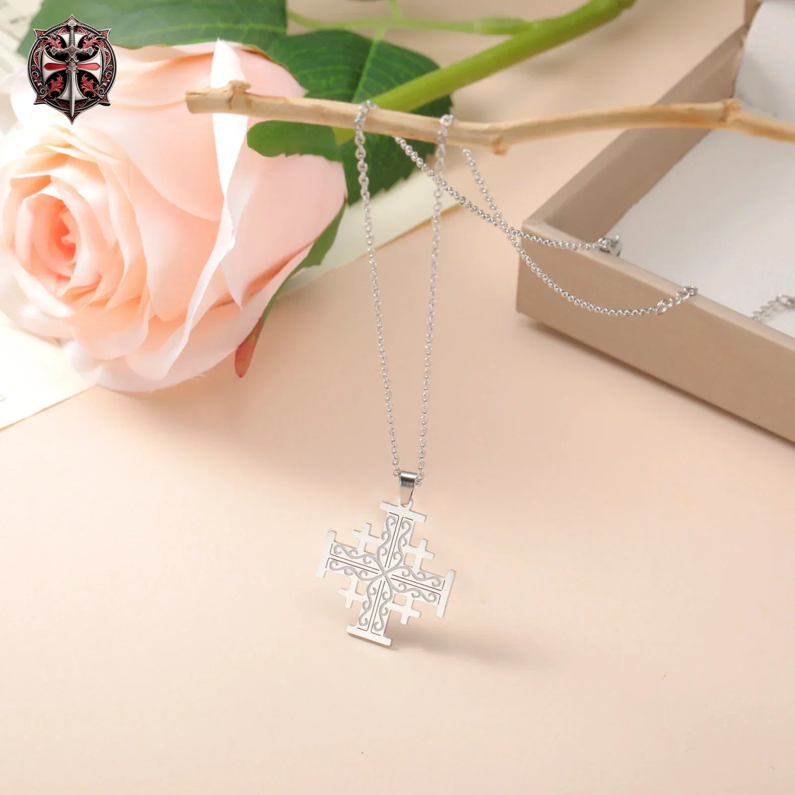 Collier Croix de l'Ordre Jérusalem Femme
